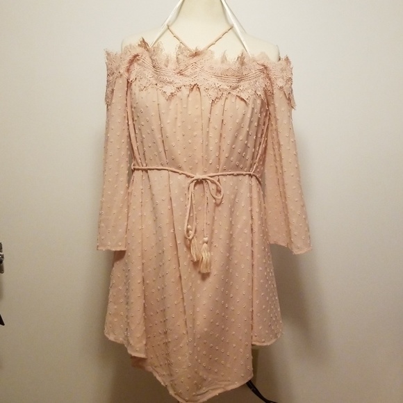 🆕️NWT Halter Dress!! - Picture 6 of 8